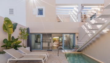 Resa Estates Ibiza sale ted koop Cala Tarida patio townhouse main photo ok.JPG